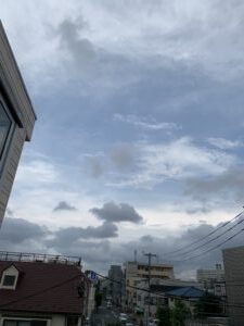 どんより・・・むしむし・・・